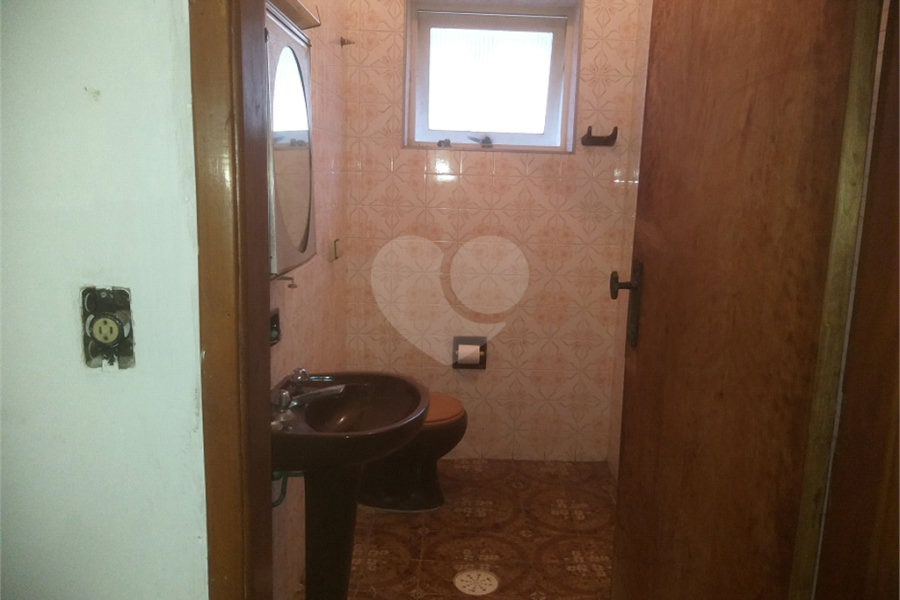 Casa à venda com 3 quartos, sendo 2 suítes, em Vila Paulicéia, São Paulo, SP