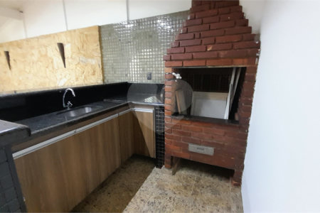 Casa à venda com 3 quartos, sendo 1 suíte, no condomínio Residencial Jardins, São Bernardo do Campo - SP