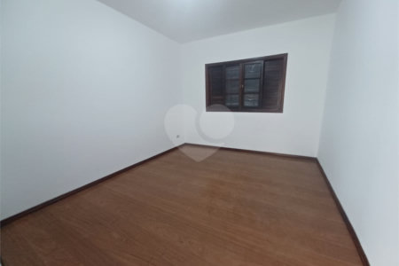 Sobrado à venda com 4 quartos em Vila Maria Alta, São Paulo, SP