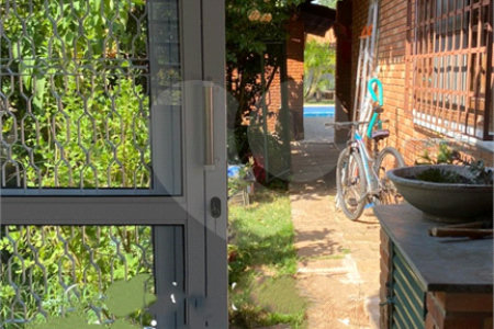 Casa à venda com 3 quartos, sendo 1 suíte,  em Pinheirinho, Vinhedo, SP