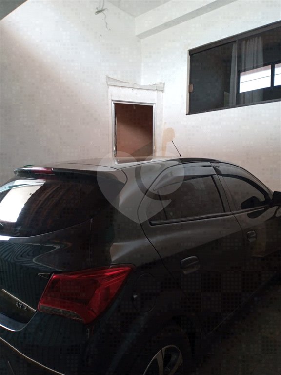 Sobrado à venda com 5 quartos em Jardim Itapuã, Sorocaba, SP