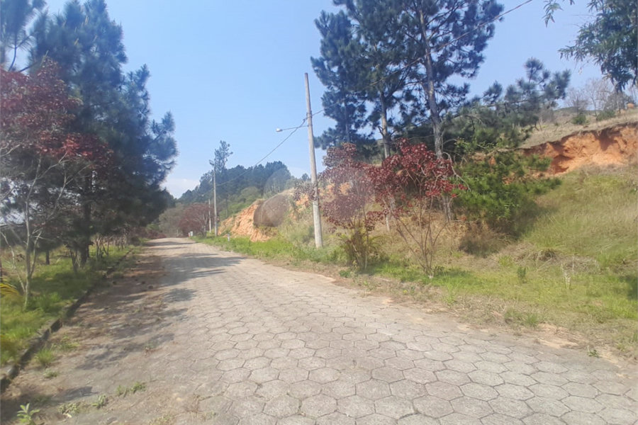 Terreno à venda no condomínio Aútria da Cantareira, Mairiporã - SP