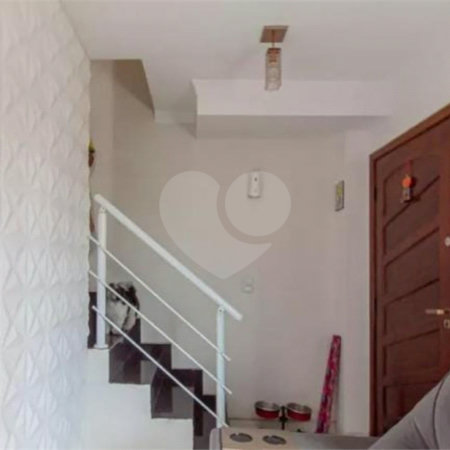 Casa à venda com 2 suítes no condomínio Residencial Flor de Lis, São Paulo - SP