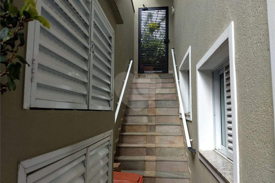 Casa Térrea à venda ou para alugar com 4 suítes em Horto, São Paulo, SP