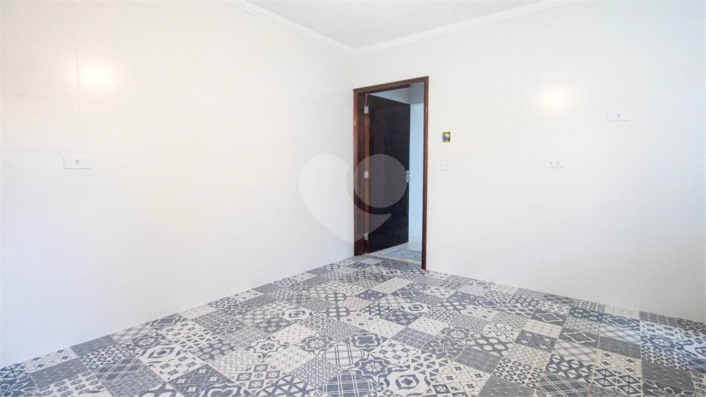 Sobrado à venda com 4 quartos, sendo 1 suíte,  em Jardim Peri Peri, São Paulo, SP