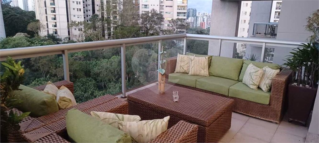 Apartamento à venda com 2 suítes em Parque do Morumbi, São Paulo, SP