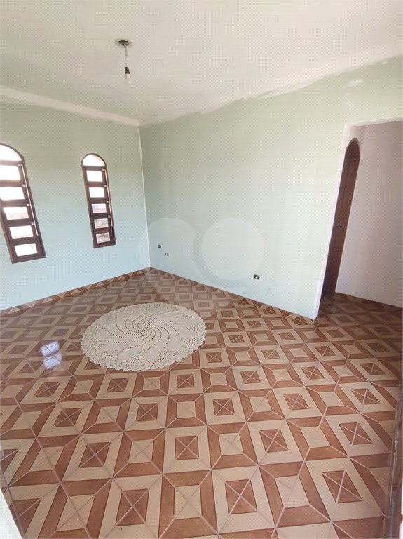 Casa à venda com 3 quartos, sendo 1 suíte, em Jardim das Palmeiras, Várzea Paulista, SP