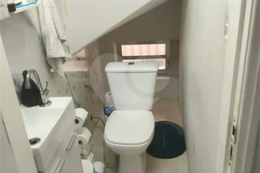 Sobrado à venda com 2 quartos em Vila Guedes, São Paulo, SP