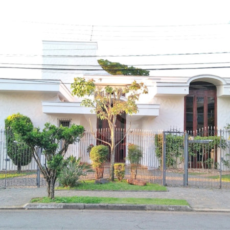 Casa à venda com 4 quartos, sendo 1 suíte,  em Jardim Guedala, São Paulo, SP