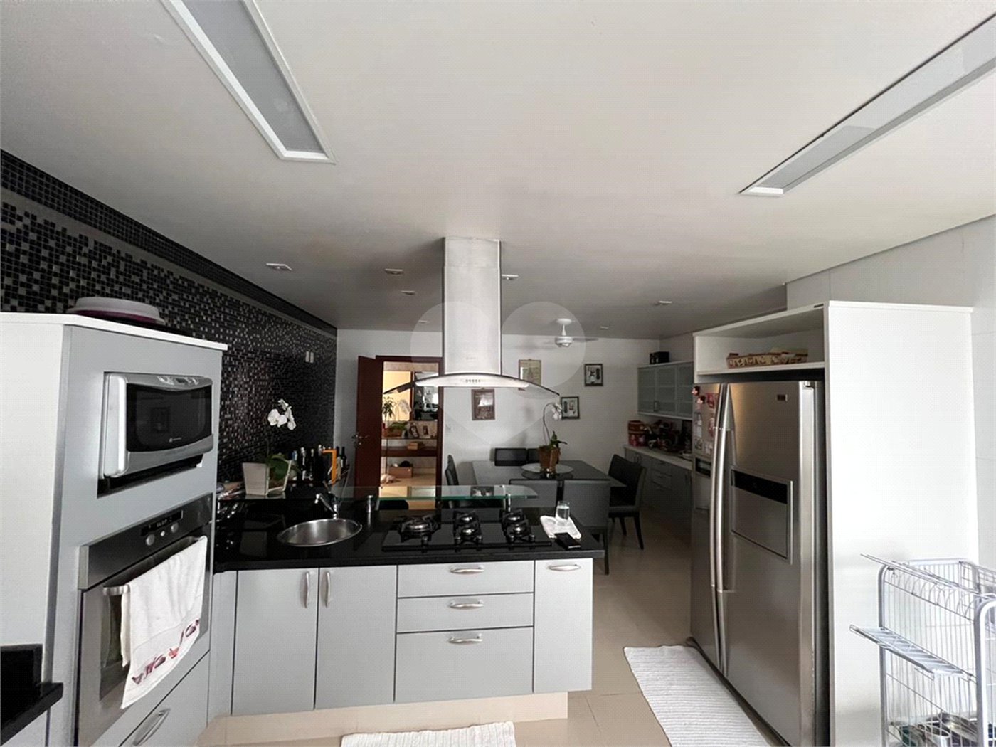 Casa à venda com 3 suítes no condomínio Residencial dos Lagos, Itupeva - SP