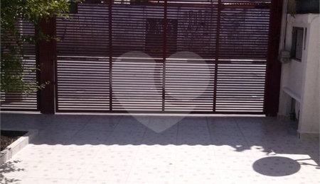 Sobrado à venda com 3 quartos em Jardim Itacolomi, São Paulo, SP