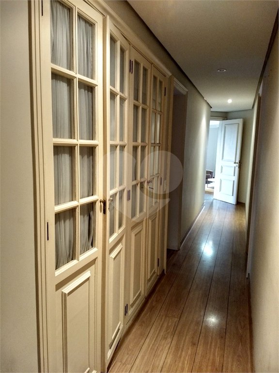 Apartamento à venda com 4 quartos, sendo 3 suítes, em Aclimação, São Paulo, SP