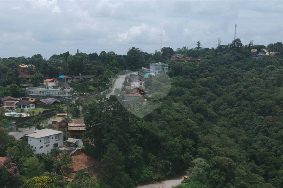 Casa à venda com 3 suítes no condomínio Alpes da Cantareira, Mairiporã - SP