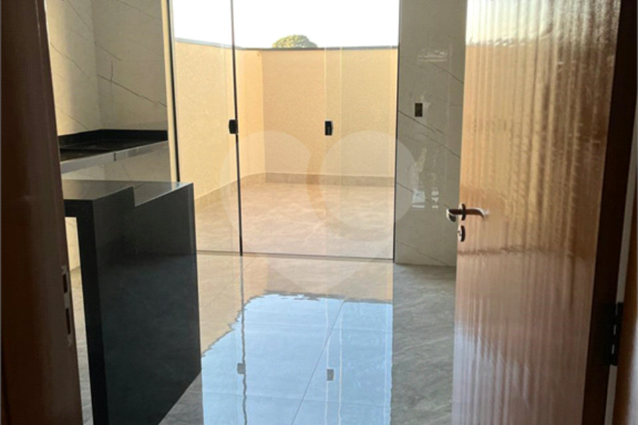 Sobrado à venda com 3 quartos, sendo 1 suíte, em Jardim Maristela, São Paulo, SP