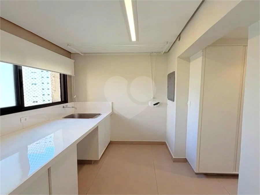 Apartamento para alugar com 2 suítes em Vila Andrade, São Paulo, SP