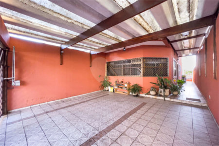 Sobrado à venda com 3 suítes em Cupecê, São Paulo, SP