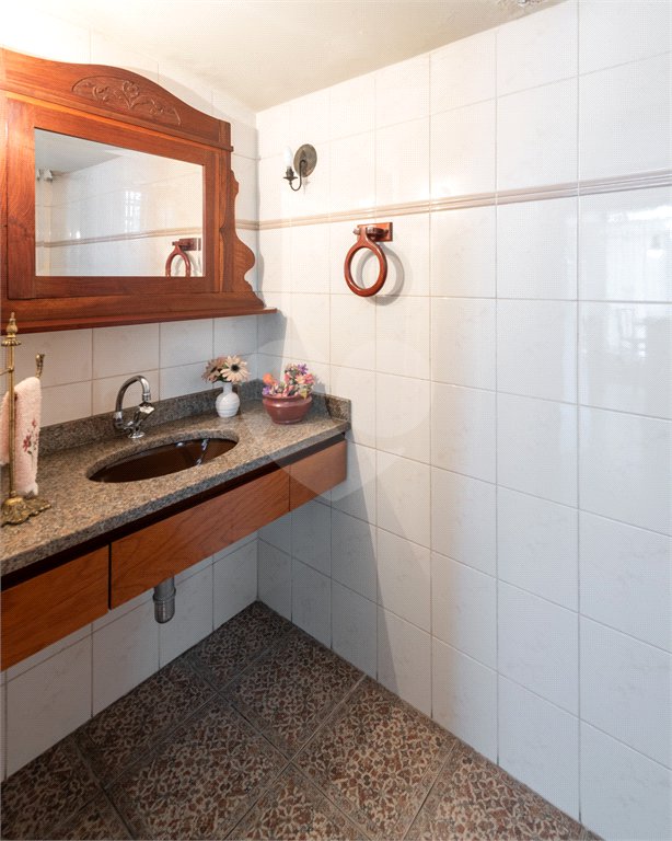 Casa Térrea à venda com 7 quartos, sendo 1 suíte, em Santana, São Paulo, SP