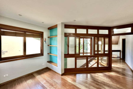 Casa à venda com 4 quartos, sendo 2 suítes,  no condomínio São Paulo Ii, Cotia - SP