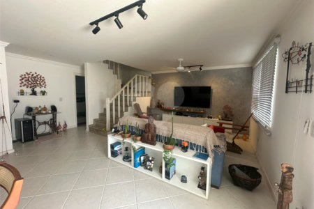 Casa à venda com 4 quartos, sendo 3 suítes, no condomínio Jardins de Florença, Rio de Janeiro - RJ