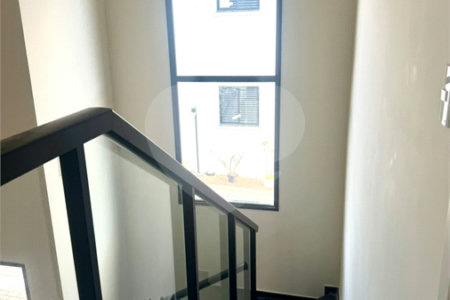 Casa à venda ou para alugar com 3 quartos, sendo 1 suíte, no condomínio Residencial Marchant Buarque, Atibaia - SP