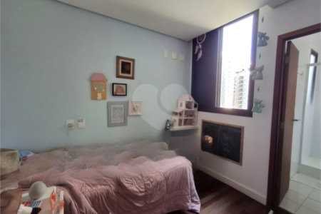 Apartamento à venda com 2 suítes em Indianópolis, São Paulo, SP