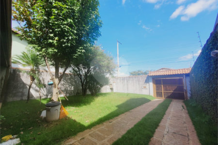 Sobrado à venda com 4 quartos, sendo 1 suíte, em Jardim Regina, Indaiatuba, SP