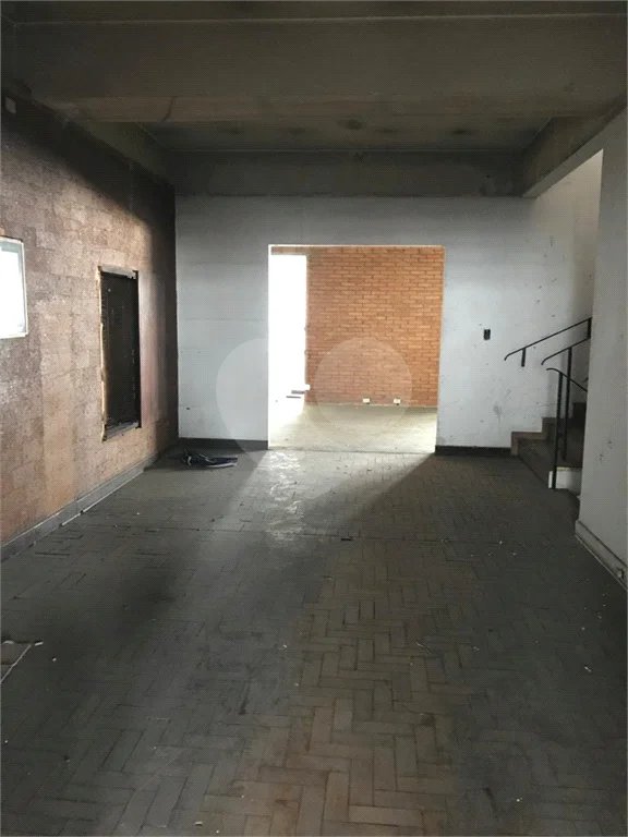 Sobrado à venda ou para alugar com 3 quartos em Vila Carrão, São Paulo, SP