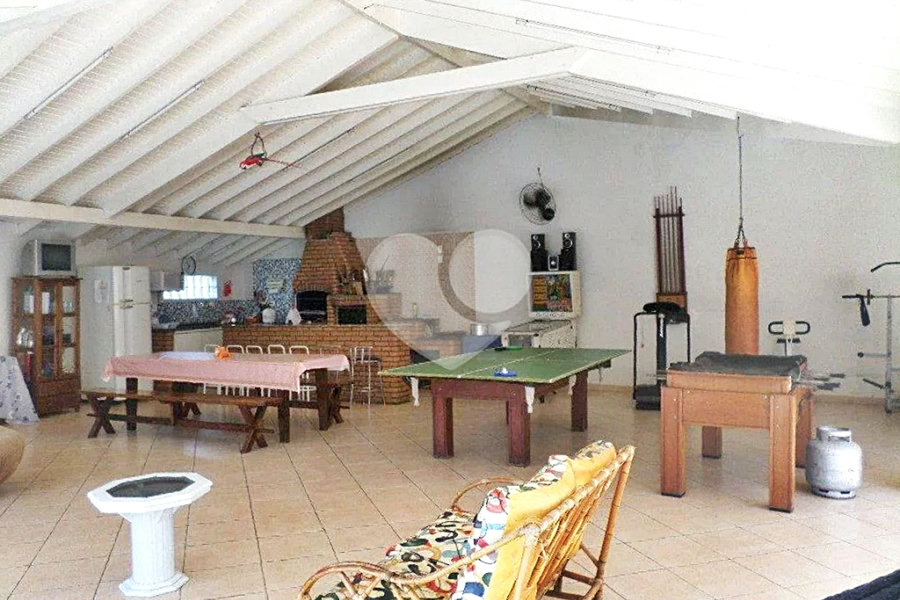 Casa à venda com 6 quartos, sendo 5 suítes,  no condomínio Conjunto Residencial Itaguaçu, São Paulo - SP
