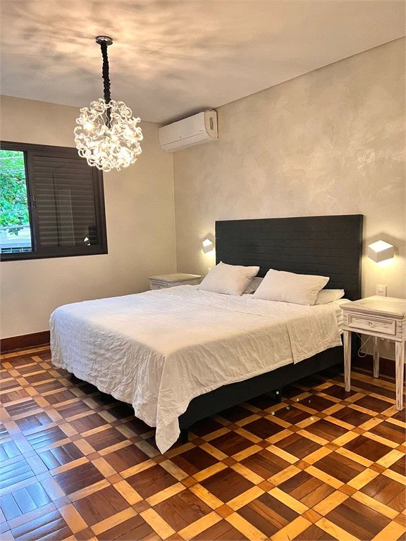 Sobrado à venda com 5 quartos, sendo 2 suítes, em Vila Inah, São Paulo, SP