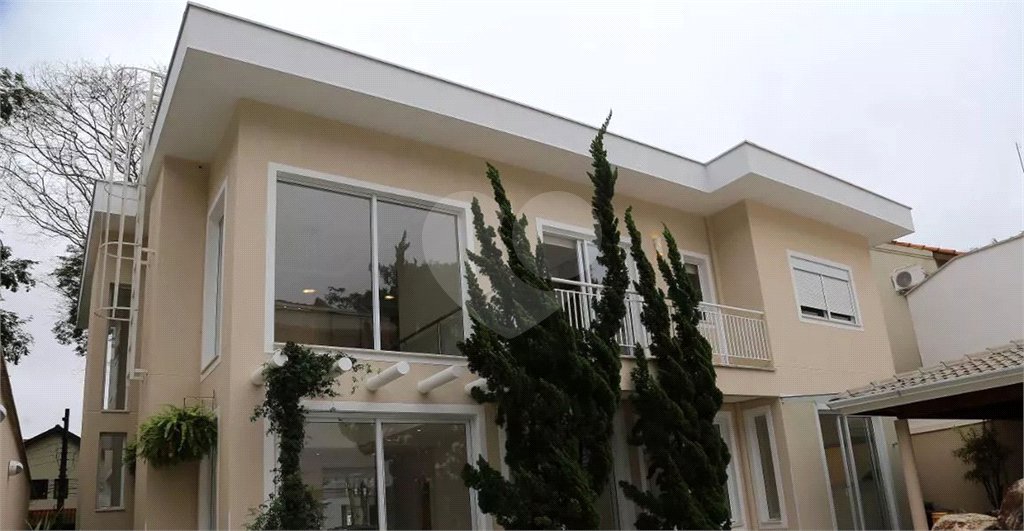 Casa à venda com 3 suítes no condomínio Residencial Morumbi, São Paulo - SP