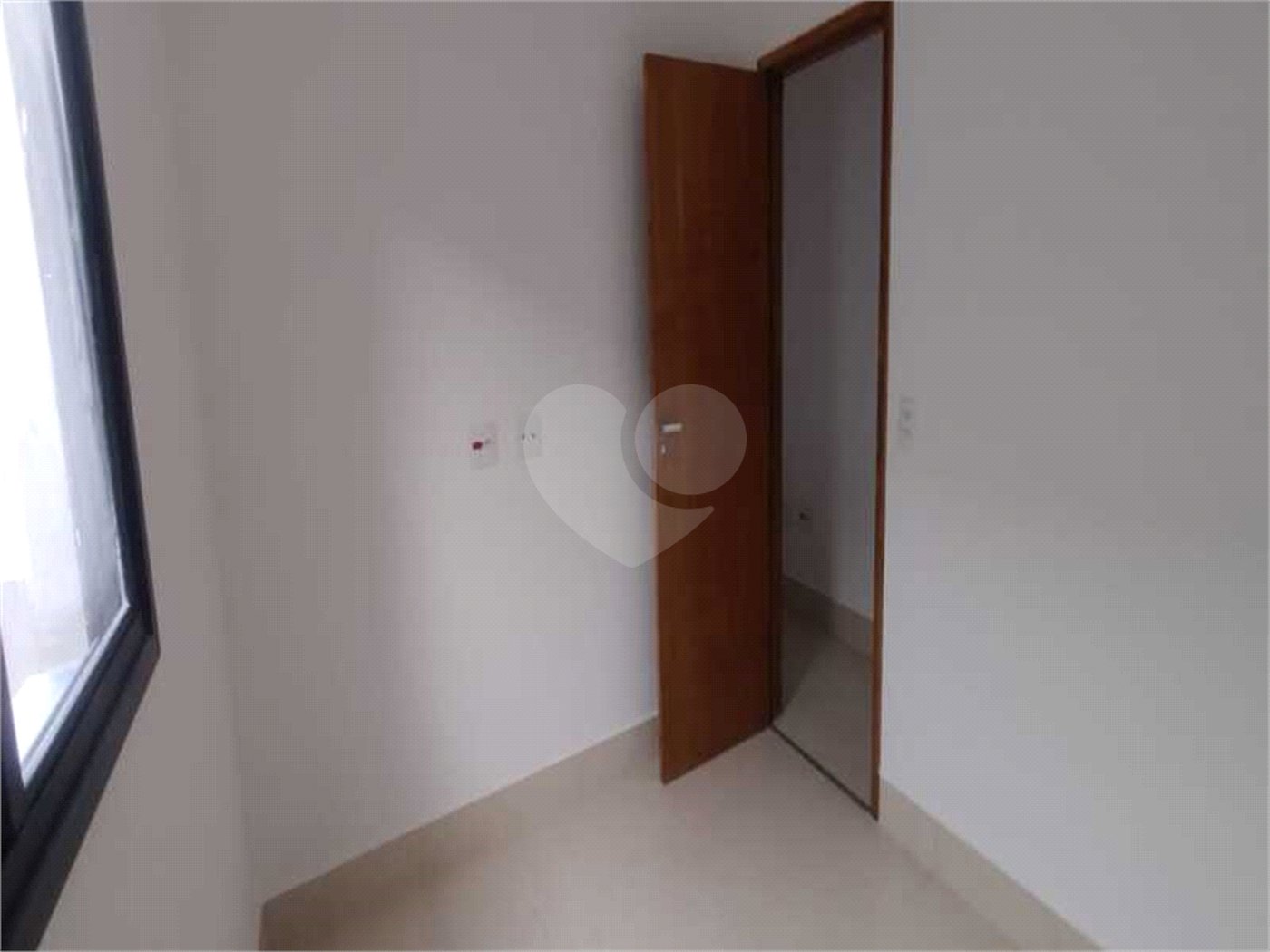 Casa à venda com 2 quartos, sendo 1 suíte, em Parque Residencial Sabiás, Indaiatuba, SP