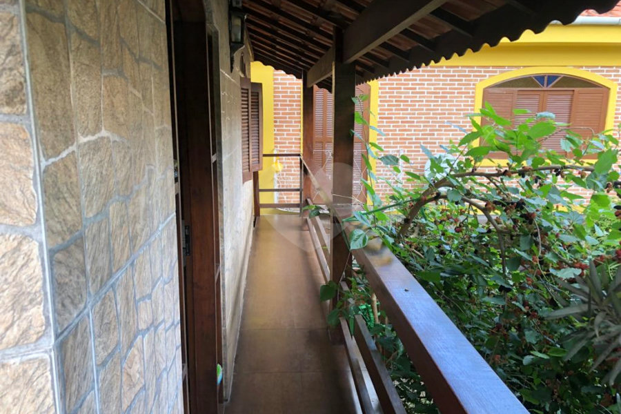 Sobrado à venda com 3 quartos em Serra da Cantareira, Mairiporã, SP