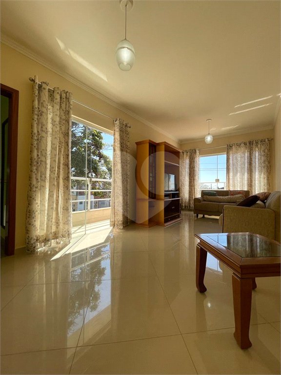 Casa à venda com 3 quartos, sendo 2 suítes,  em Jardim Santa Bárbara, Sorocaba, SP