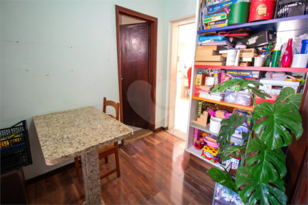 Casa à venda ou para alugar com 4 quartos, sendo 1 suíte, no Centro, São Roque, SP