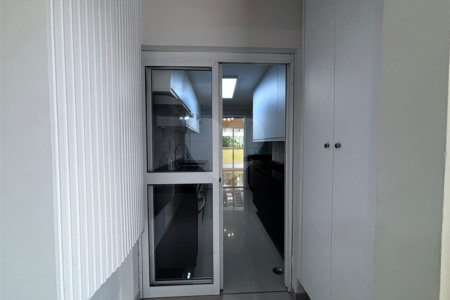 Sobrado à venda com 3 quartos, sendo 1 suíte, no condomínio Villagio da Granja, Cotia - SP