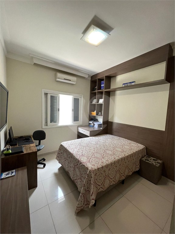 Casa à venda com 3 quartos, sendo 1 suíte, no condomínio Parque do Varvito, Itu - SP