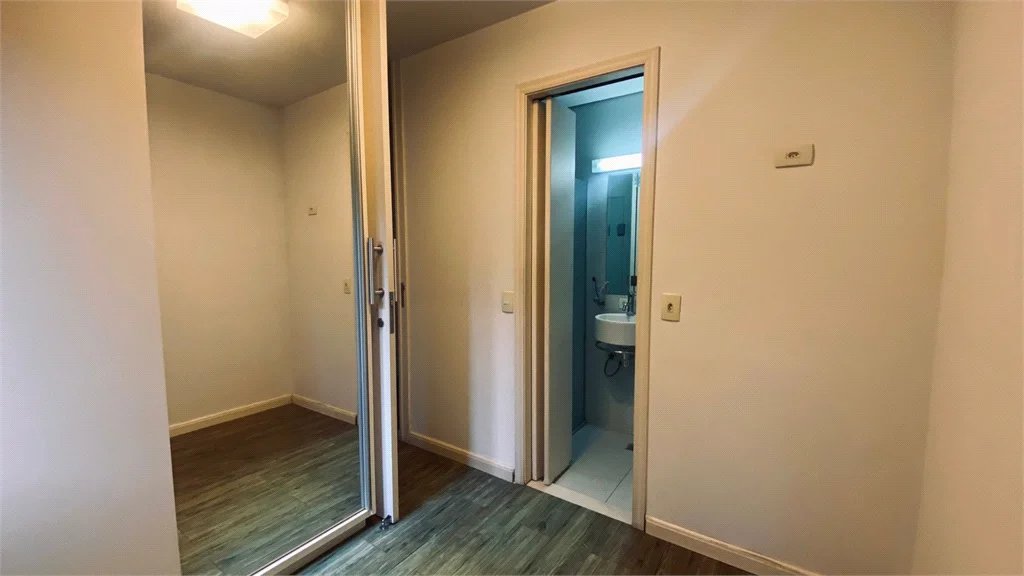 Casa à venda com 3 suítes no condomínio Vilas 2, São Paulo - SP