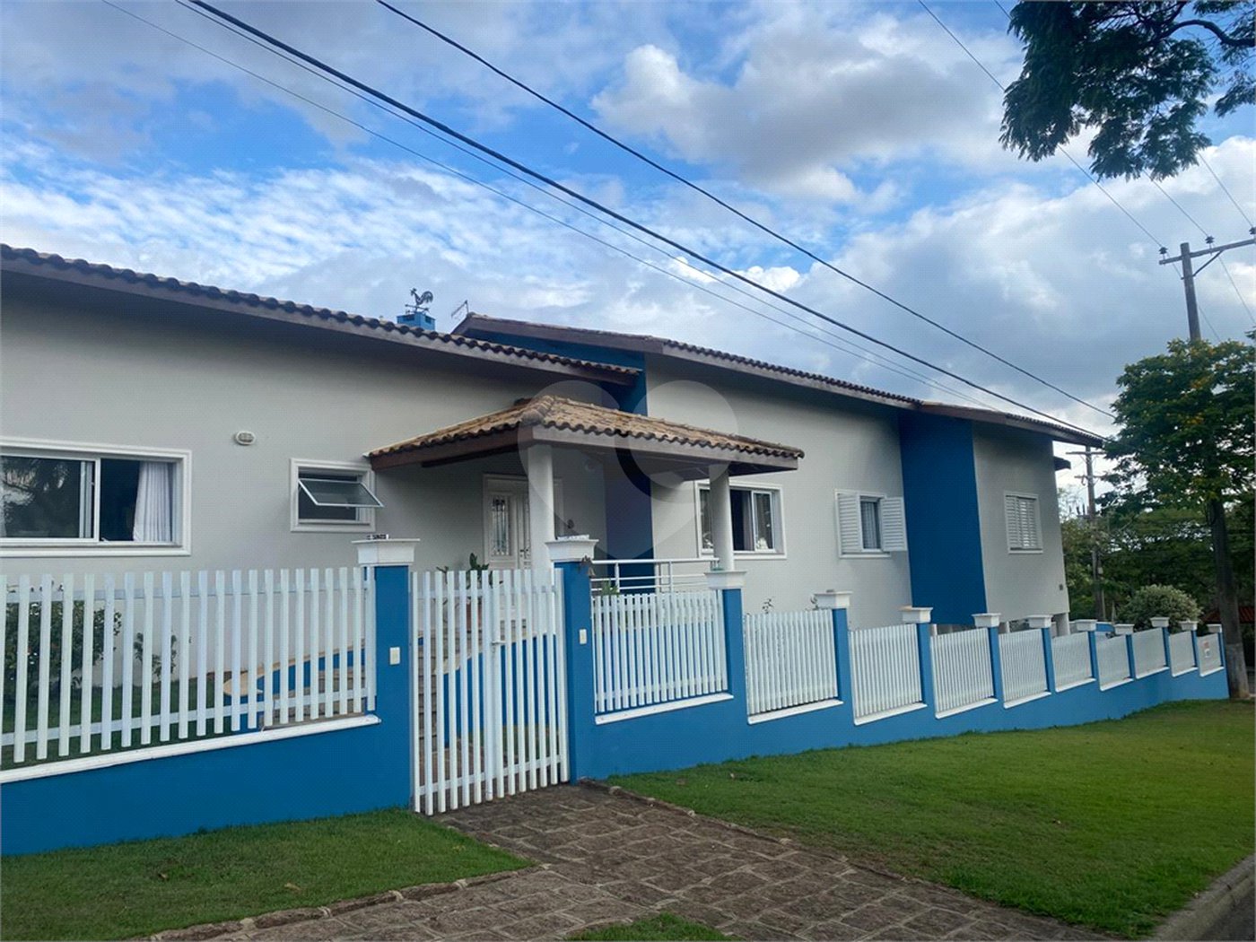 Casa à venda com 5 quartos, sendo 3 suítes, no condomínio Zuleika Jabour, Salto - SP