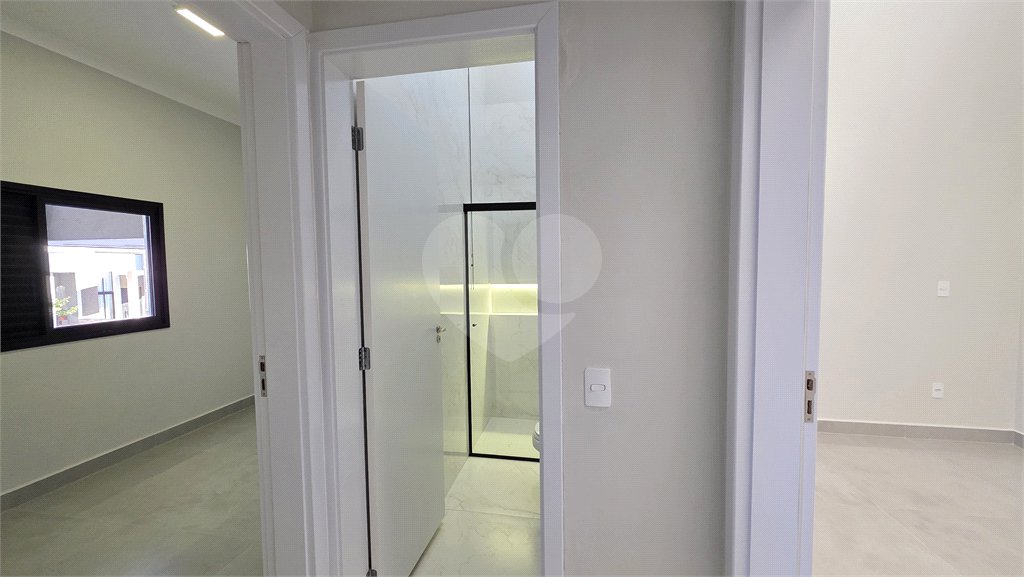 Casa à venda com 3 quartos, sendo 1 suíte, no condomínio Horto Florestal Villagio, Sorocaba - SP