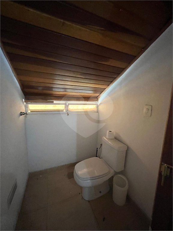 Sobrado à venda com 4 quartos, sendo 1 suíte,  em Vila Cordeiro, São Paulo, SP
