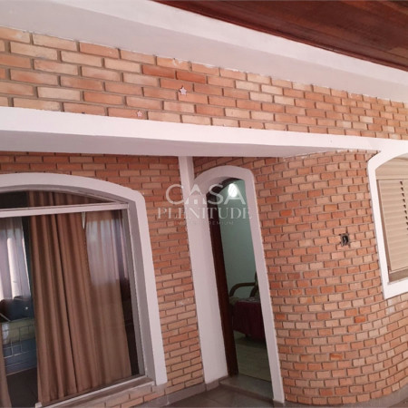 Sobrado à venda com 4 quartos, sendo 1 suíte, em Vila Carvalho, Sorocaba, SP