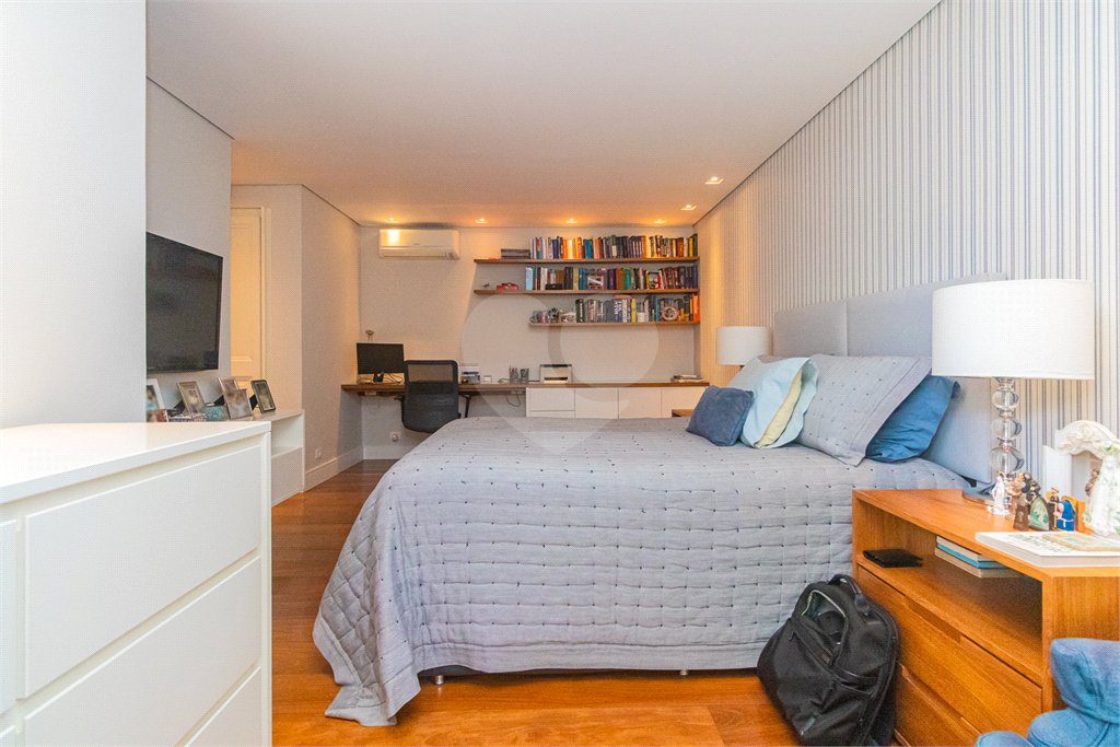 Apartamento à venda com 3 suítes em Alto da Boa Vista, São Paulo, SP
