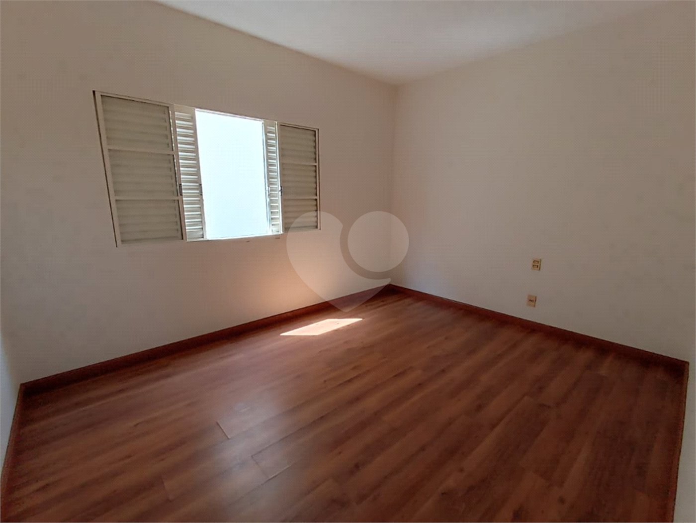 Casa para alugar com 4 quartos, sendo 1 suíte, no Centro, Itapetininga, SP