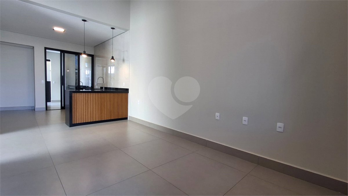 Casa à venda com 3 quartos, sendo 1 suíte, no condomínio Jardim Residencial Villagio Ipanema I, Sorocaba - SP