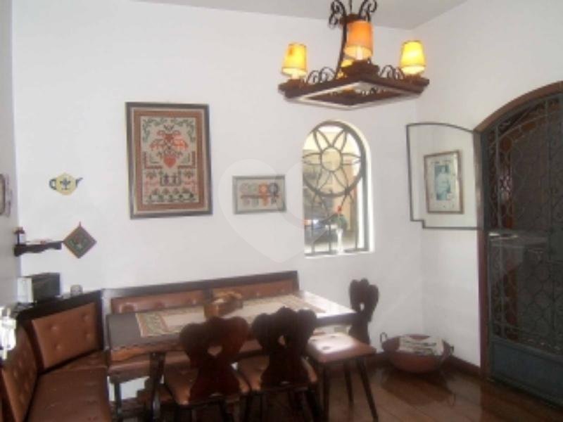 Casa de Vila à venda com 4 quartos, sendo 2 suítes, em Granja Julieta, São Paulo, SP