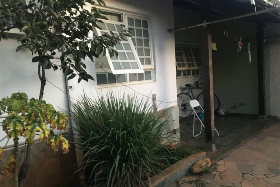 São Dimas - Excelente casa no bairro São Dimas.