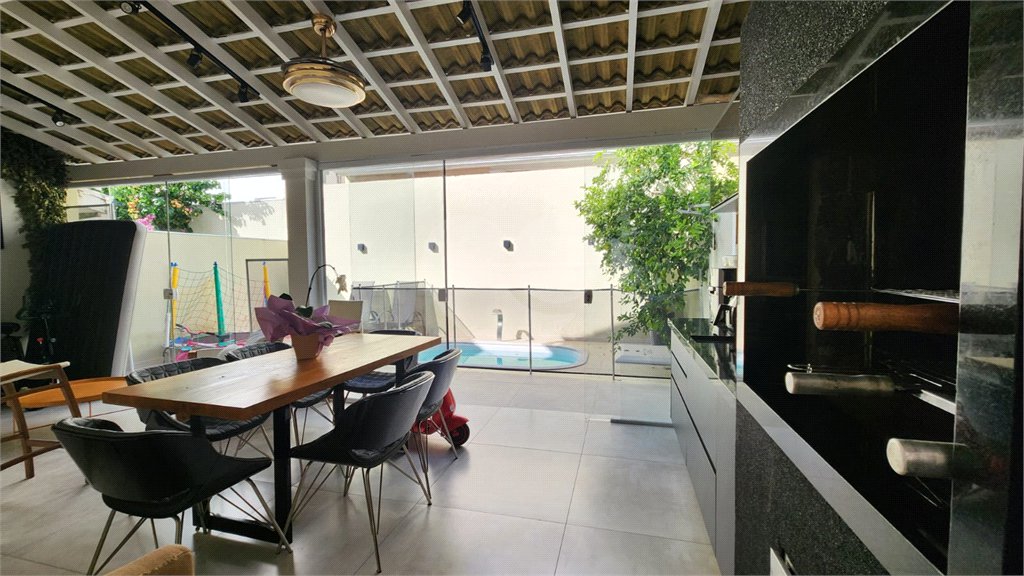 Casa à venda com 3 quartos, sendo 1 suíte,  no condomínio Villa Campolim, Sorocaba - SP