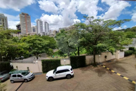 Casa à venda ou para alugar com 4 suítes no condomínio Solares Vila Europa, São Paulo - SP