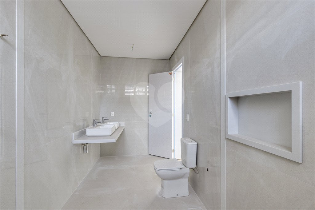 Casa à venda com 4 suítes no condomínio Venezia, São Paulo - SP