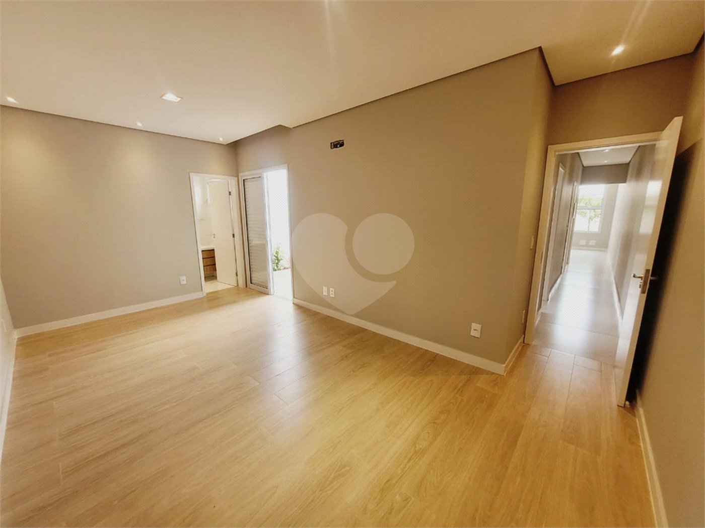 Casa à venda com 3 quartos, sendo 1 suíte, em Jardim Bom Sucesso, Indaiatuba, SP